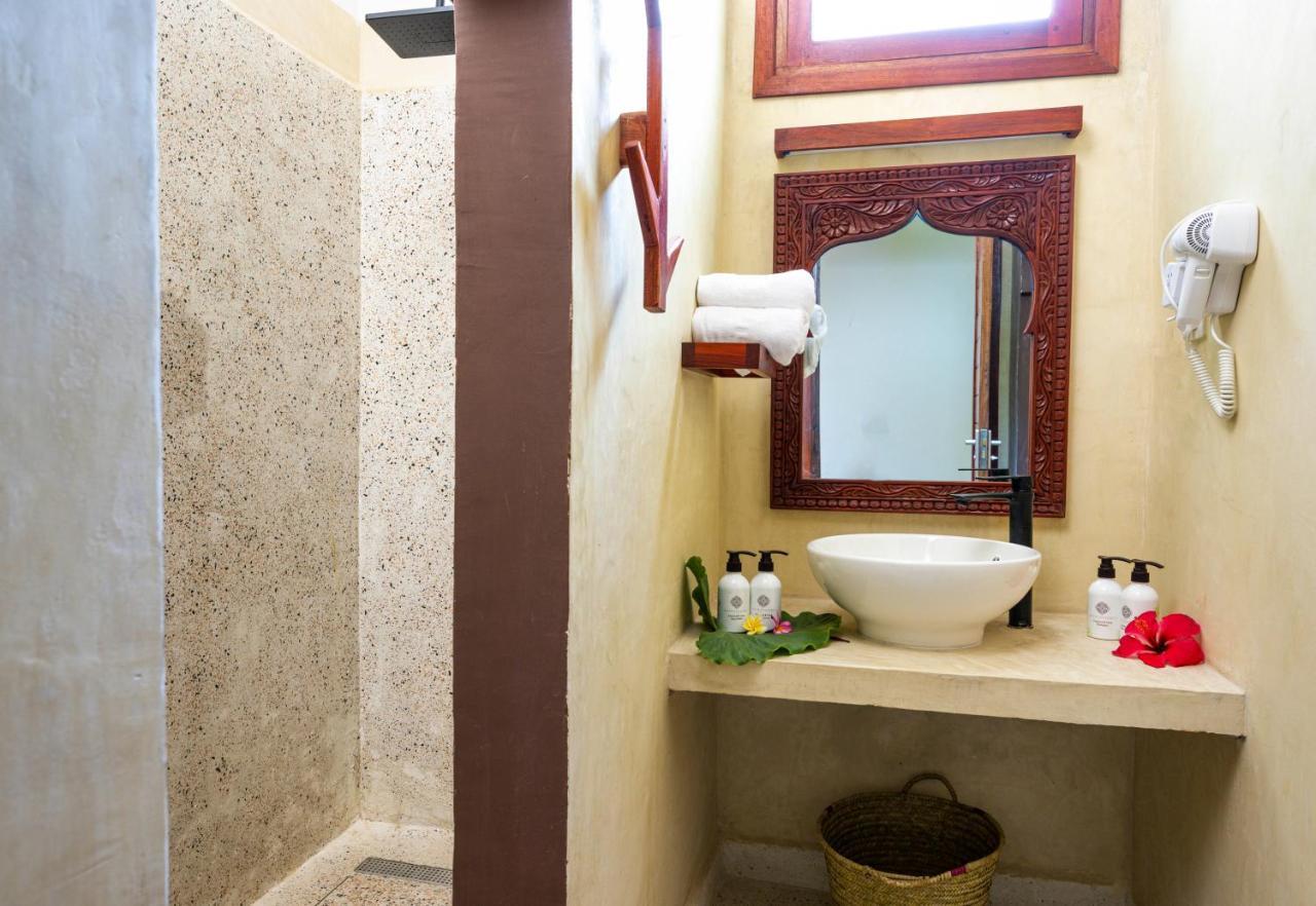גאמביאני Tasneem Islamic Luxury Suites מראה חיצוני תמונה