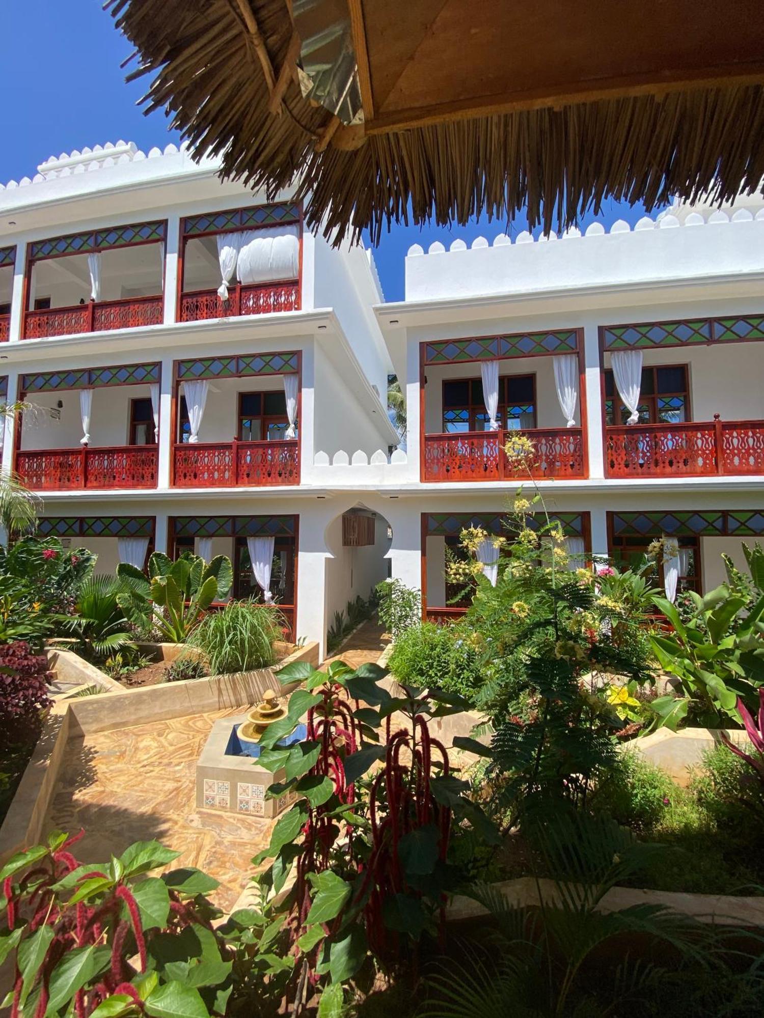 גאמביאני Tasneem Islamic Luxury Suites מראה חיצוני תמונה