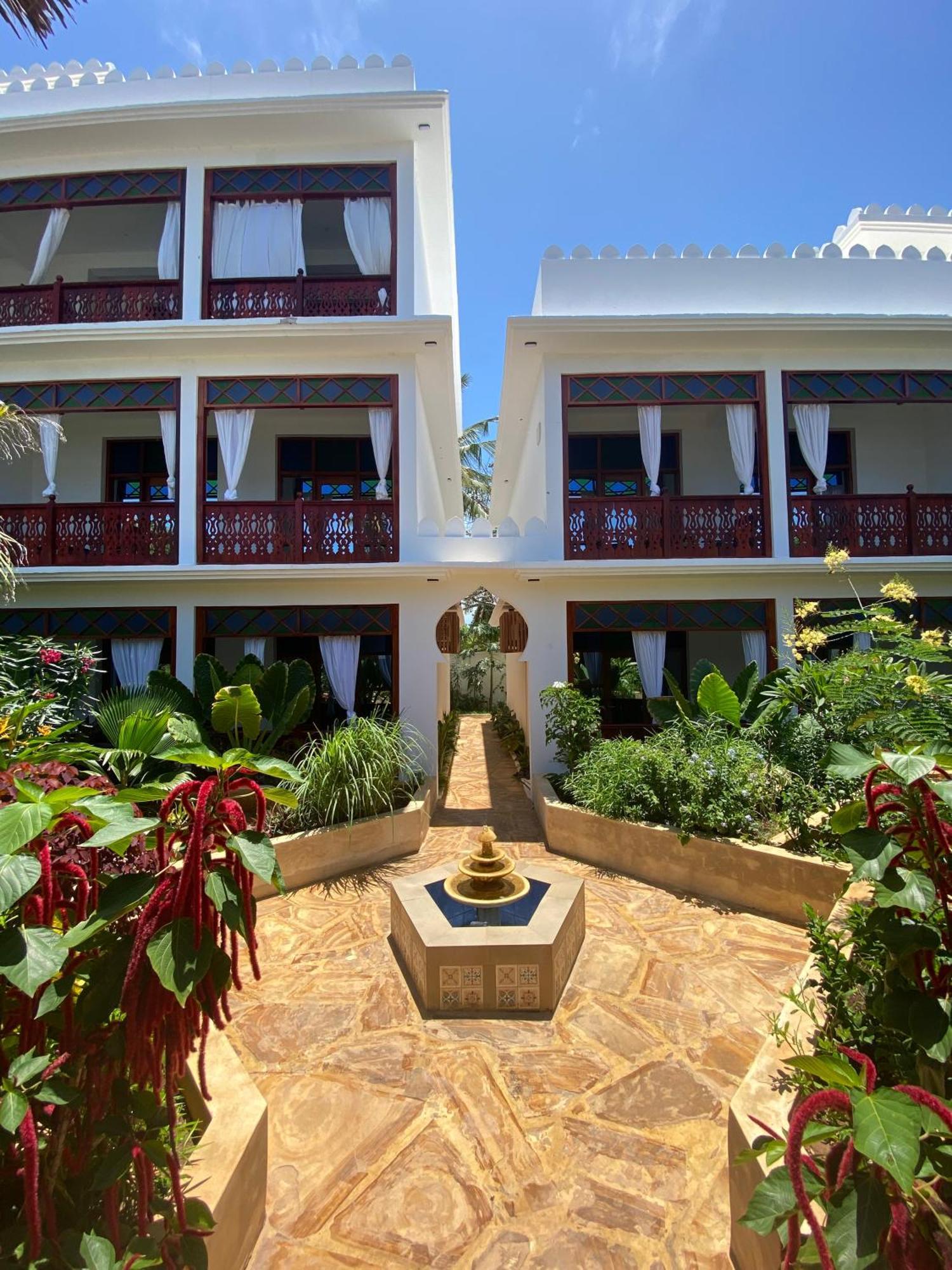 גאמביאני Tasneem Islamic Luxury Suites מראה חיצוני תמונה